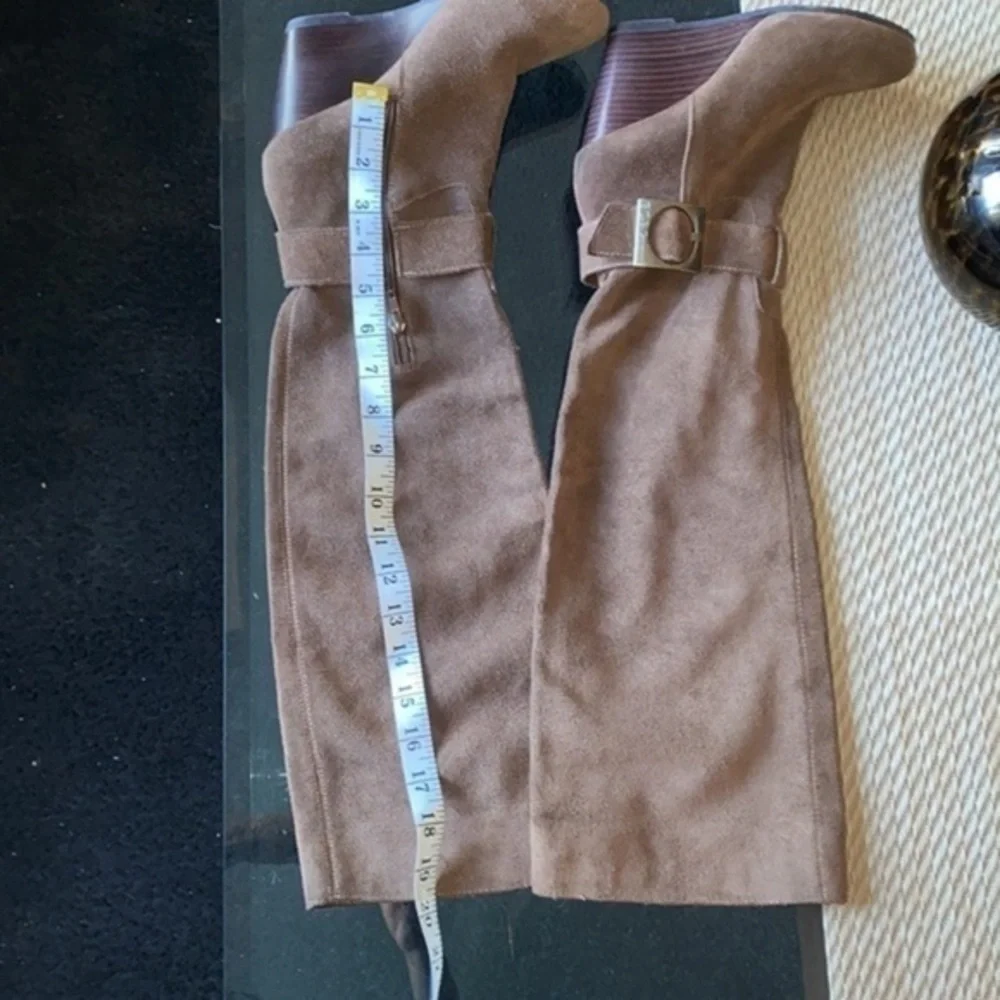 BCBG SUEDE BROWN BOOTS SIZE 6.5/36
